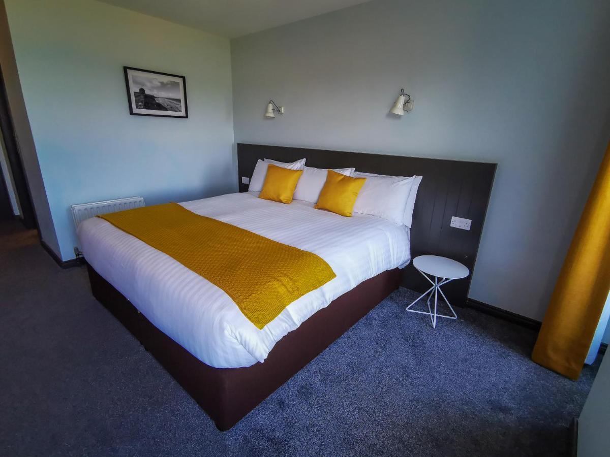 Marine Hotel Ballycastle Ngoại thất bức ảnh